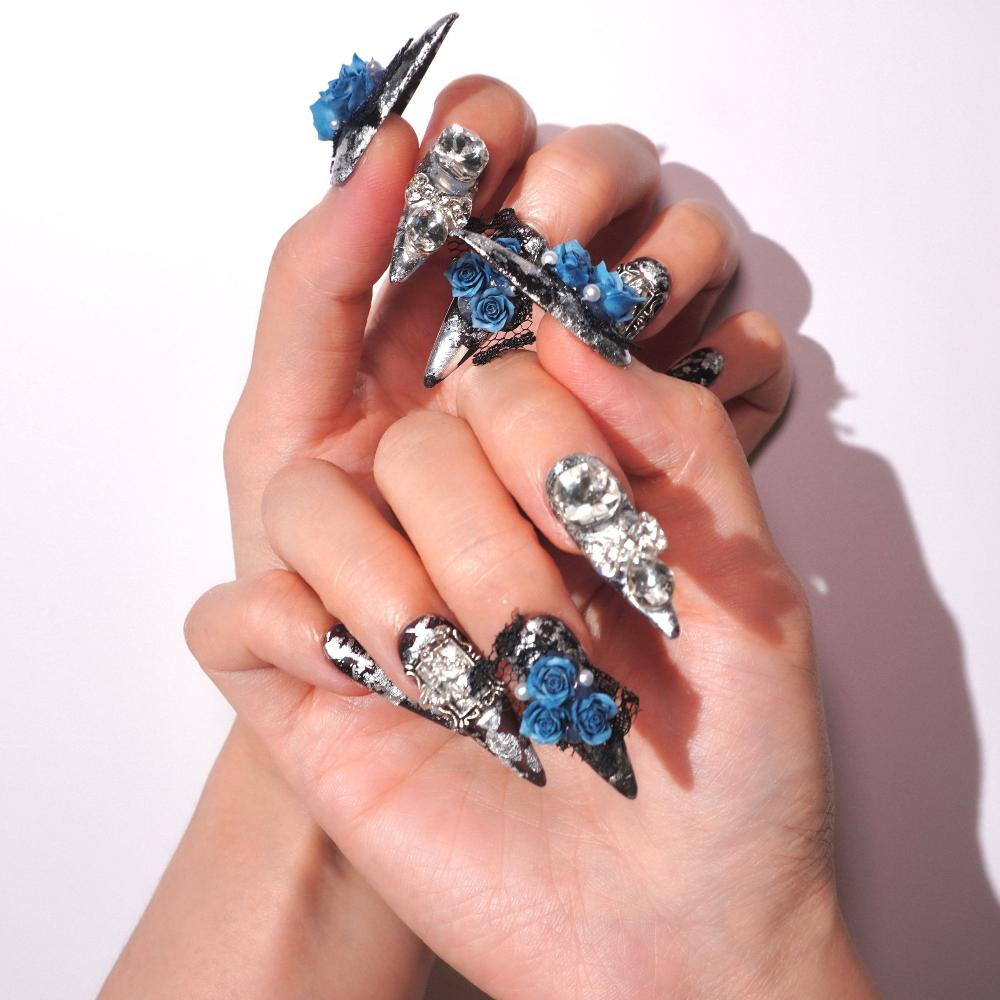 luxury middle ages nail art-she her aura